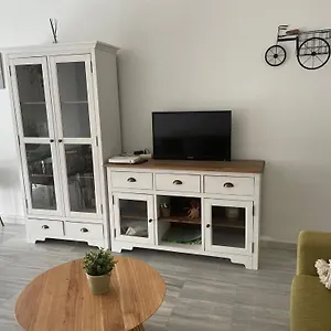 https://carihuela-74.hotelsinnerja.org